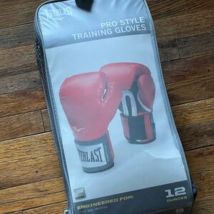 Everlast Red Pro Style Training Gloves